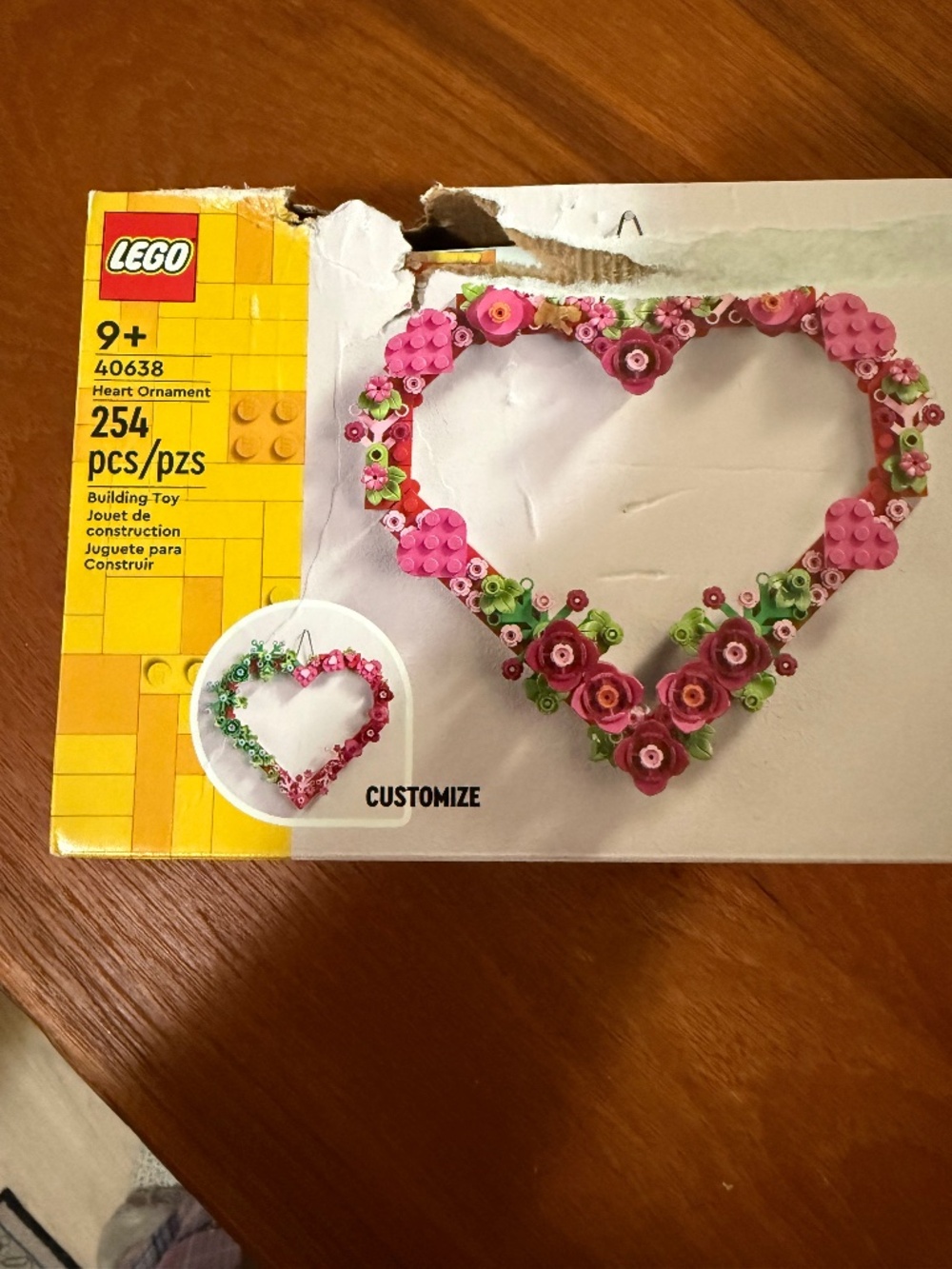 lego heart 254 pieces torn box pieces inside still in plastic never used 9yr up